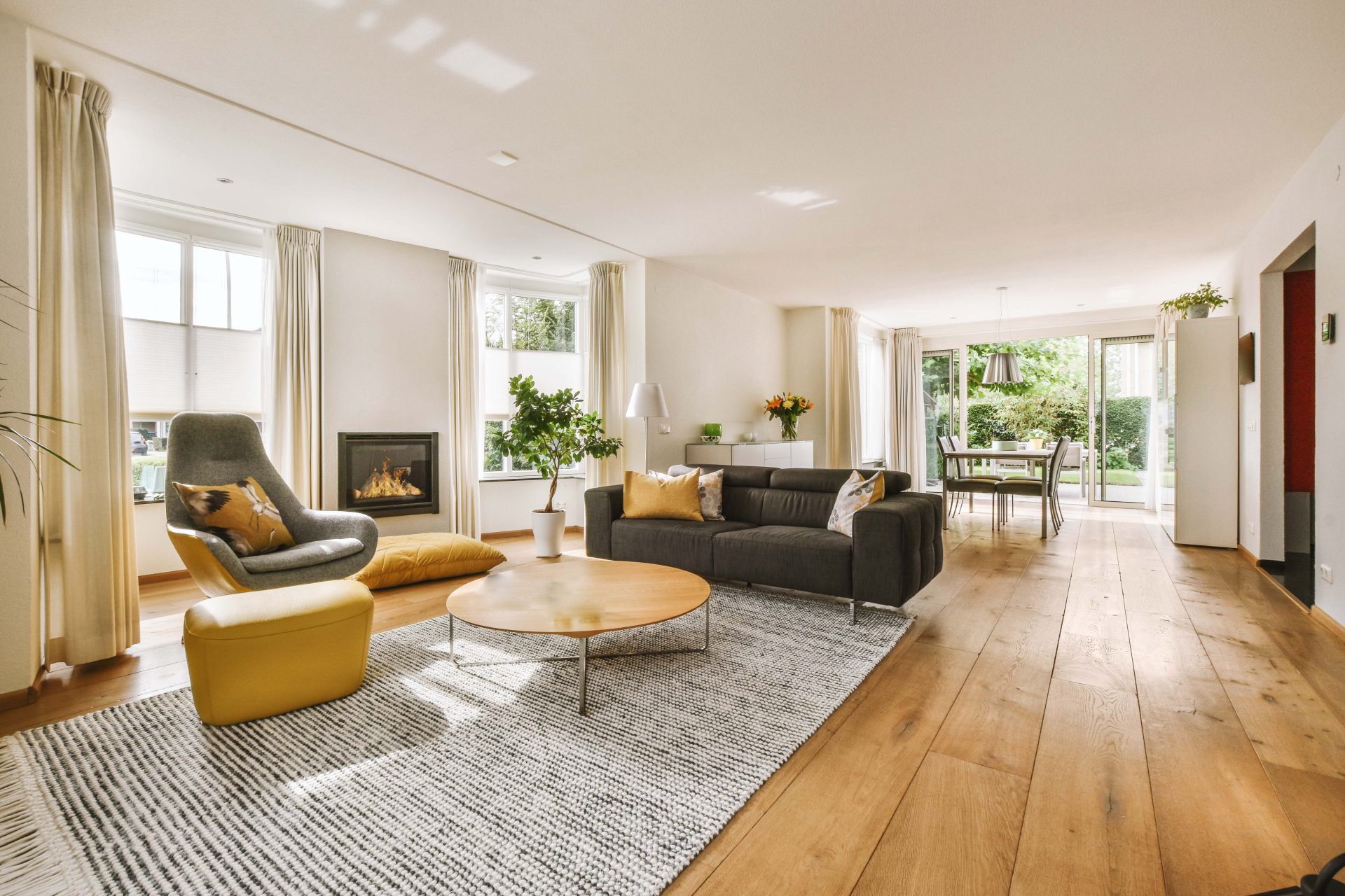 studio-apartment-interior-with-wooden-furniture-2023-11-27-04-54-07-utc (1) studio-apartment-interior-with-wooden-furniture-2023-11-27-04-54-07-utc (1)